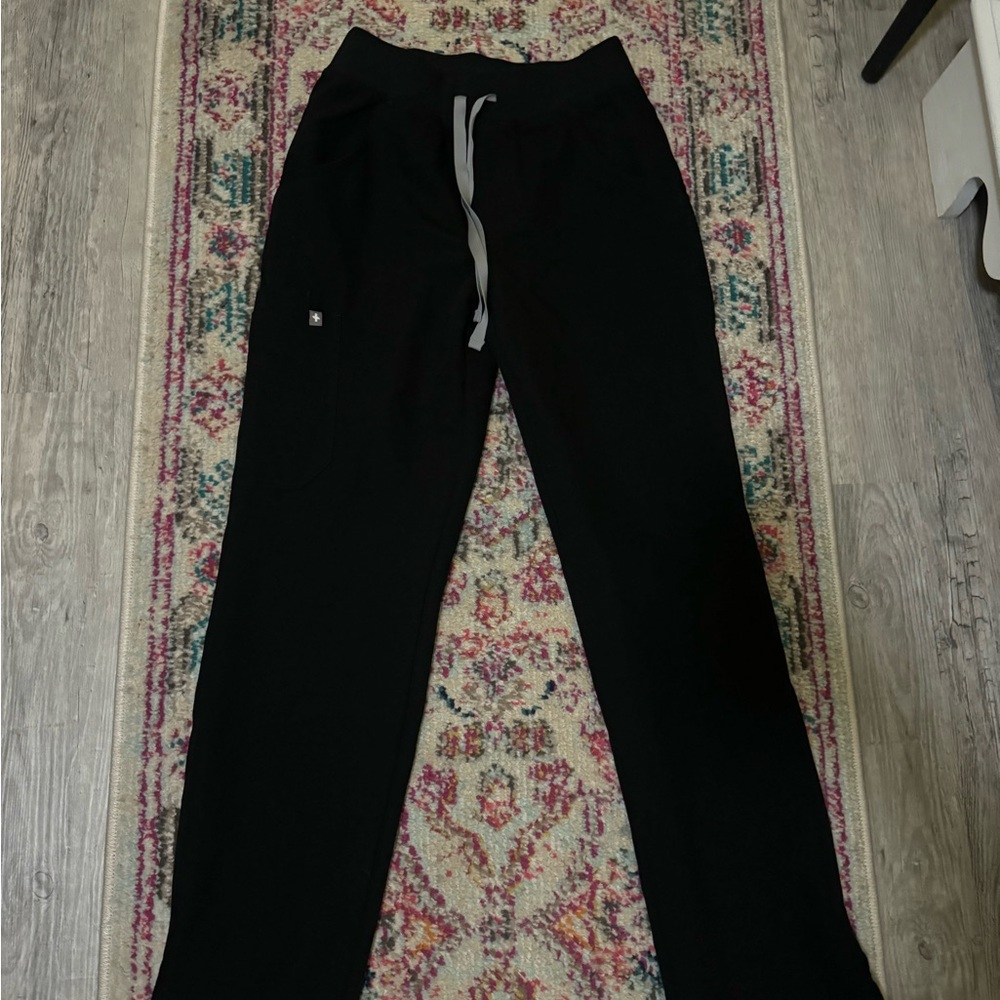 Figs Women's Kade Cargo Black Scrub Pants